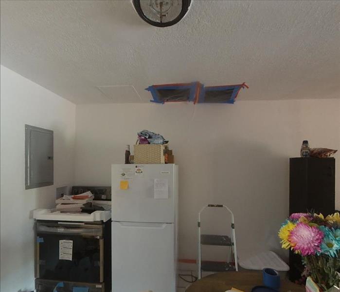 HIALEAH home had molds in the kitchen ceiling